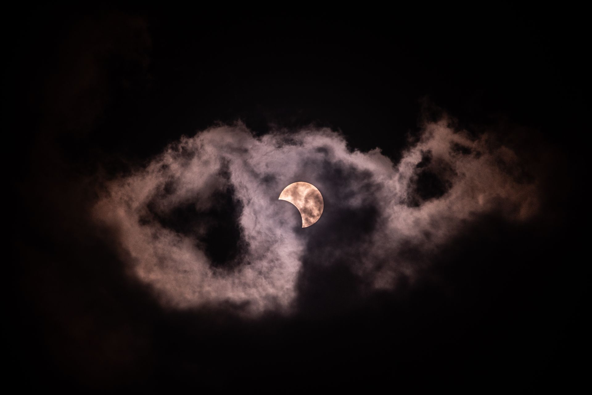 The eclipse week that also rewrites how you think